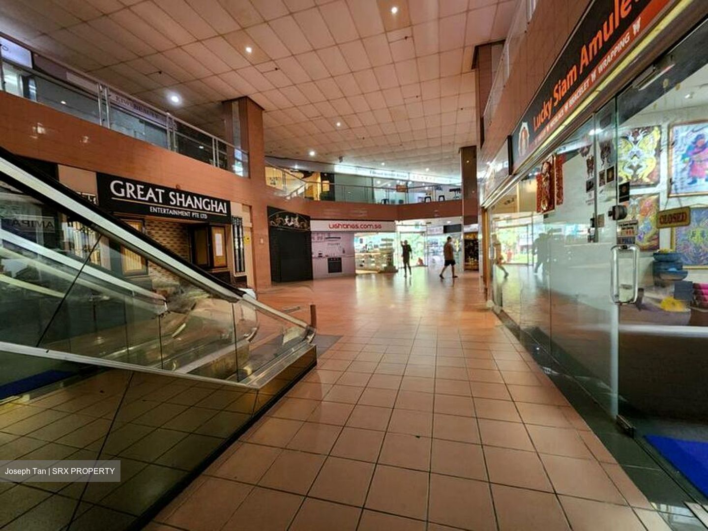 Multi Storey Car Park (D12), Retail #519332691